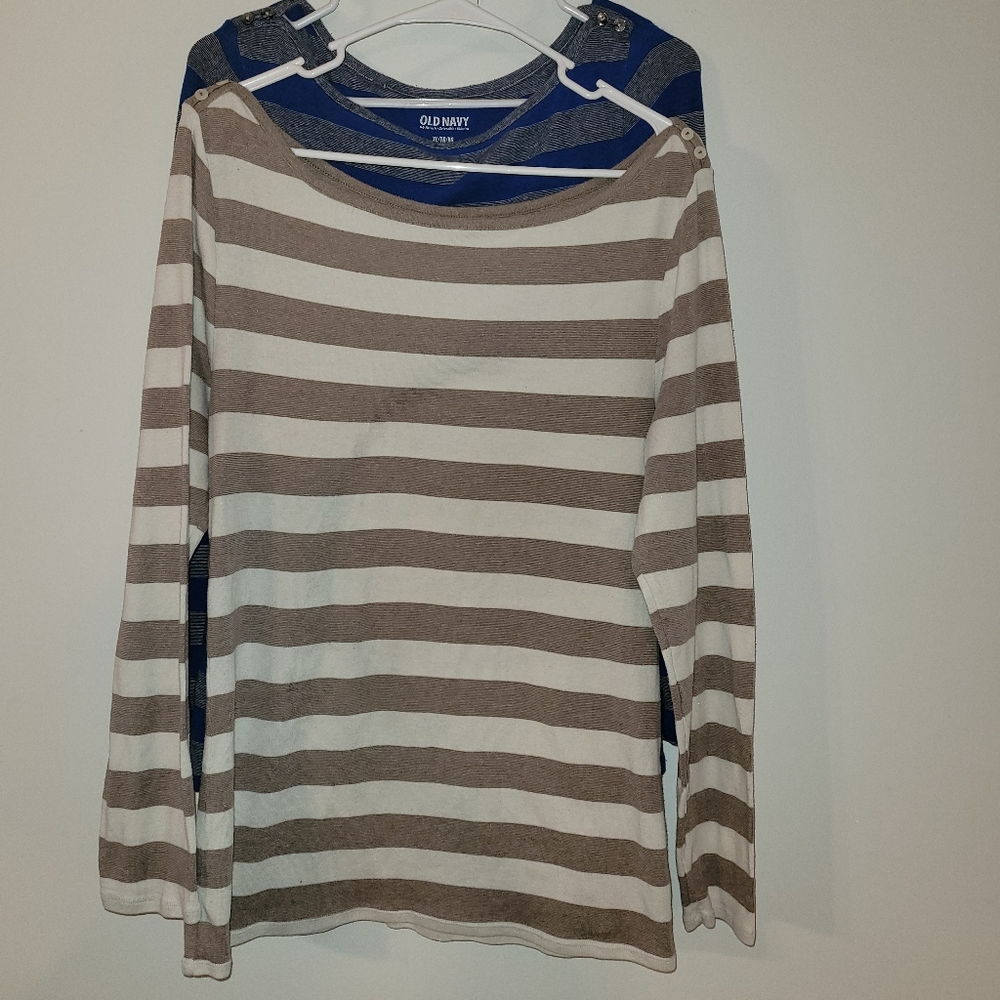2 for $20!  Set of 2-Old Navy long sleeve shirts - Picture 2 of 3